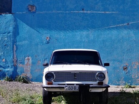 LADA (VAZ) 21011 1985