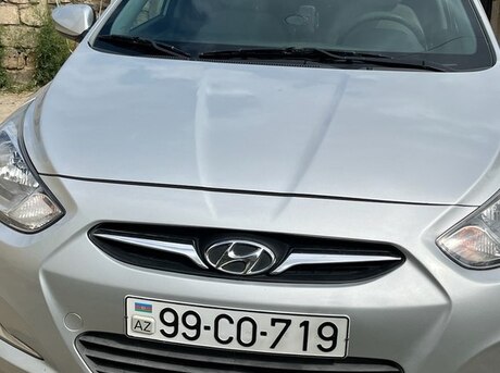 Hyundai Accent 2012