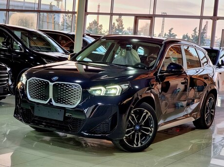 BMW iX1