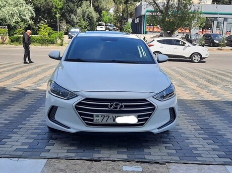 Hyundai Elantra 2017