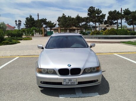 BMW 525
