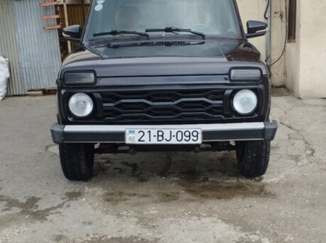 LADA (VAZ) Niva 2015