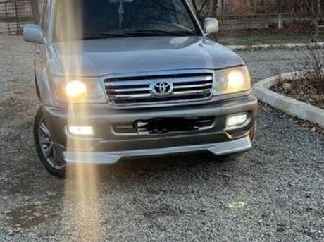 Toyota Land Cruiser 2000