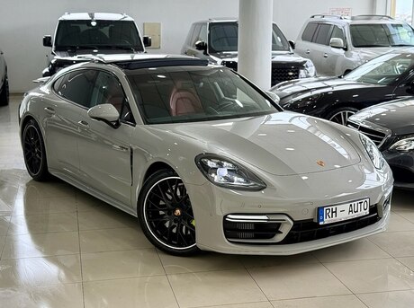 Porsche Panamera 4 E-Hybrid 2021