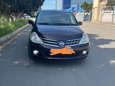 Nissan Tiida 2011