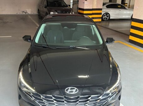 Hyundai Elantra 2021
