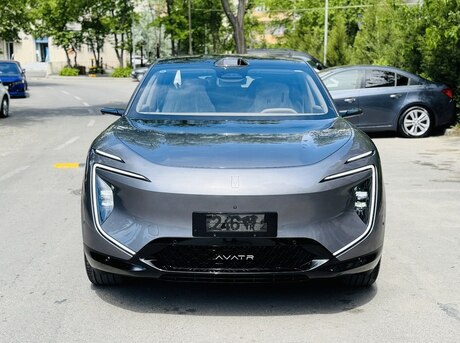 Avatr  2025