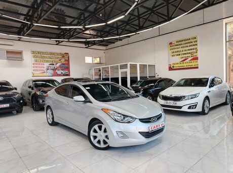 Hyundai Elantra 2012