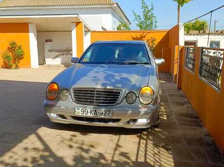 Mercedes E 240 2000