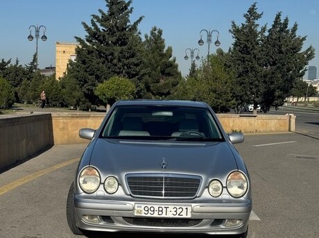 Mercedes E 240 2000