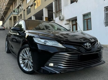 Toyota Camry 2019