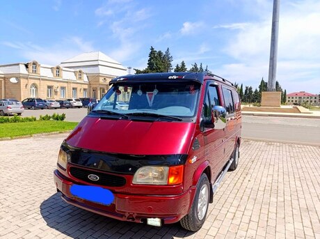 Ford Transit 2000