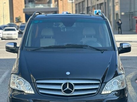 Mercedes Viano 2010