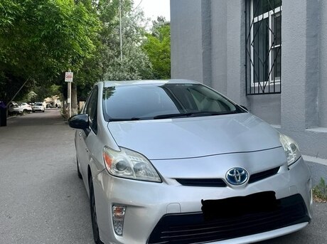 Toyota Prius 2012