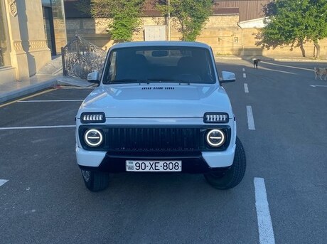 LADA (VAZ) Niva 2015