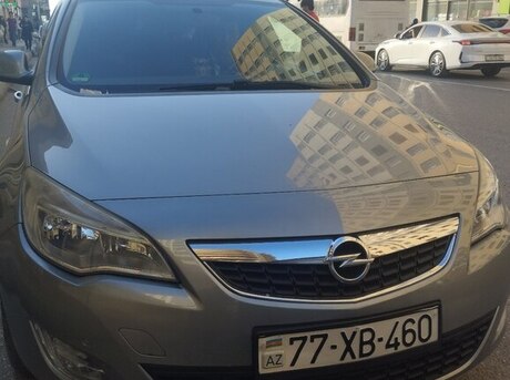 Opel Astra 2011