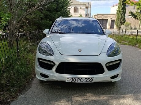 Porsche Cayenne Turbo 2013
