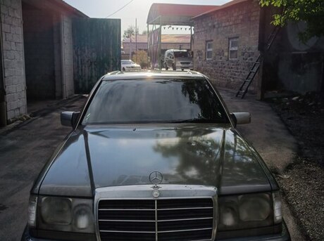 Mercedes E 250 1990