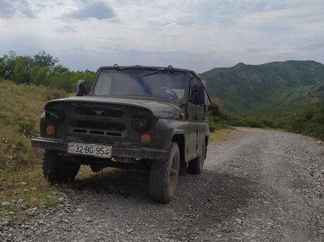 UAZ 469