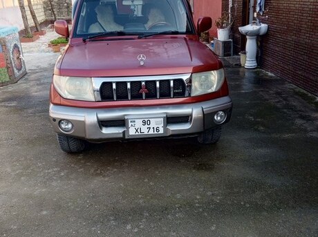 Mitsubishi Pajero io 1999