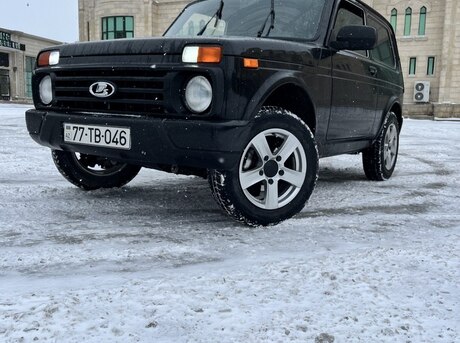LADA (VAZ) Niva 2015