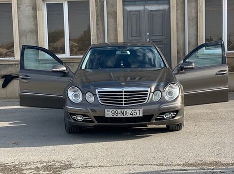 Mercedes E 280