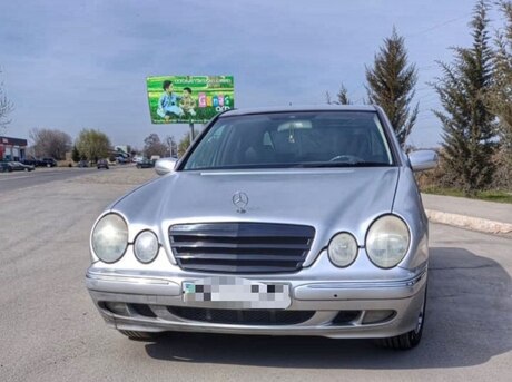 Mercedes E 240 2001