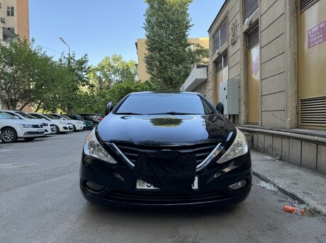 Hyundai Sonata 2010
