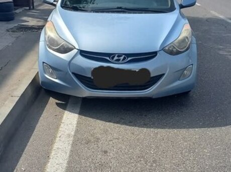 Hyundai Elantra 2012