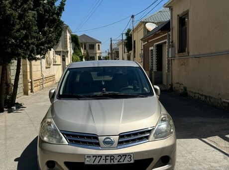 Nissan Tiida 2011
