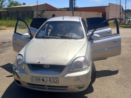 Kia Rio 2004