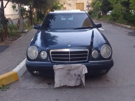 Mercedes E 290 1996