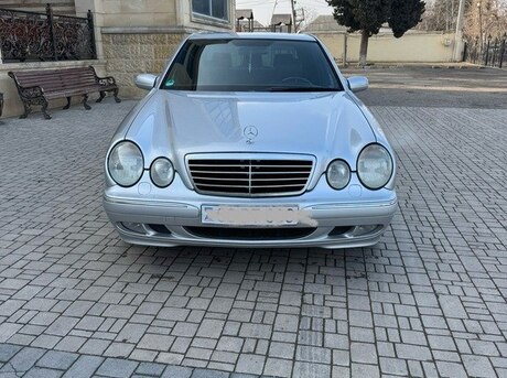 Mercedes E 240 2001