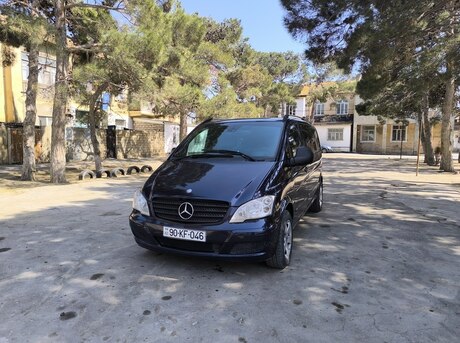 Mercedes Viano 2003
