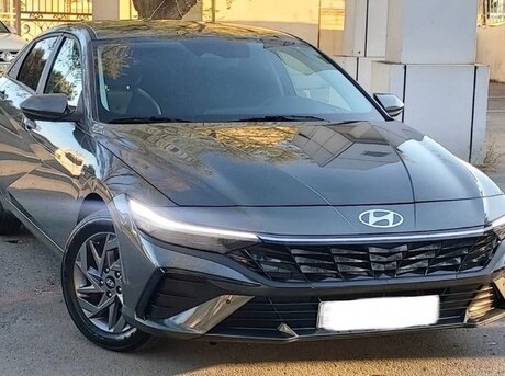 Hyundai Elantra 2024