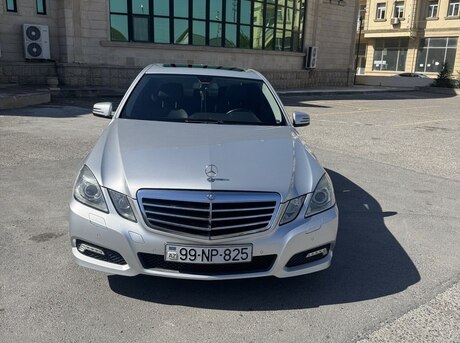 Mercedes E 200
