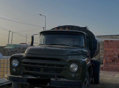 ZIL 130 1990