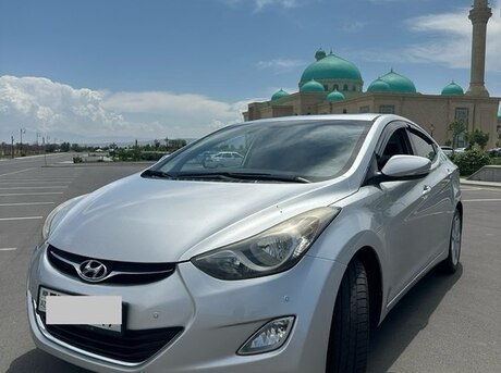 Hyundai Elantra 2013