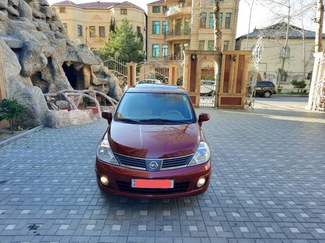Nissan Tiida 2008