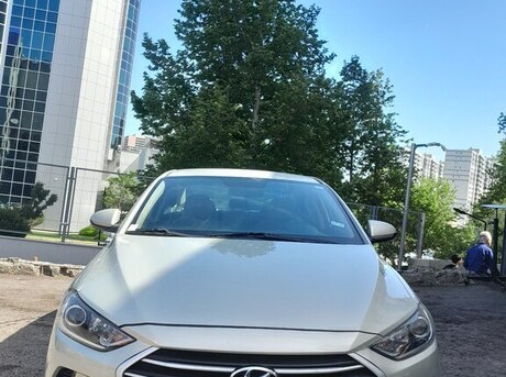 Hyundai Elantra 2017