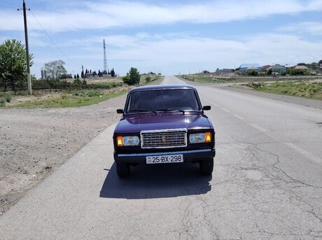 LADA (VAZ) 2107 2000