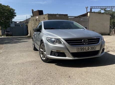 Volkswagen Passat CC 2011