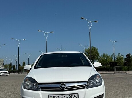 Opel Astra 2010