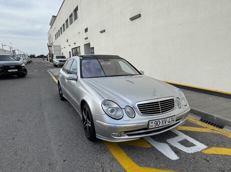 Mercedes E 240 2004