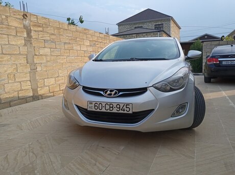 Hyundai Elantra 2011