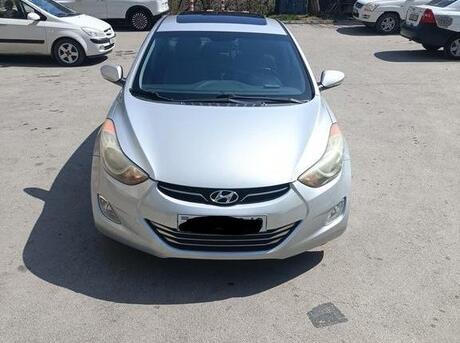Hyundai Elantra 2013