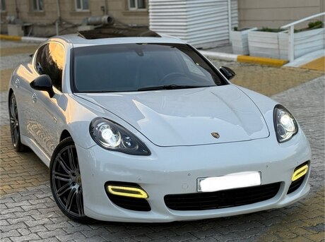 Porsche Panamera Turbo