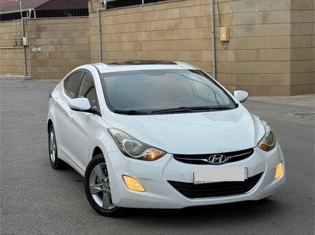 Hyundai Elantra 2012