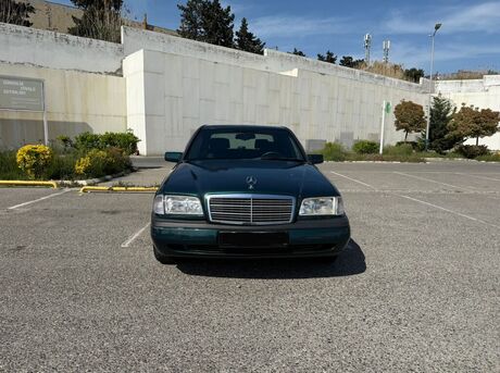 Mercedes C 180