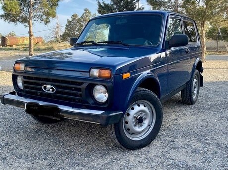 LADA (VAZ) Niva 2010